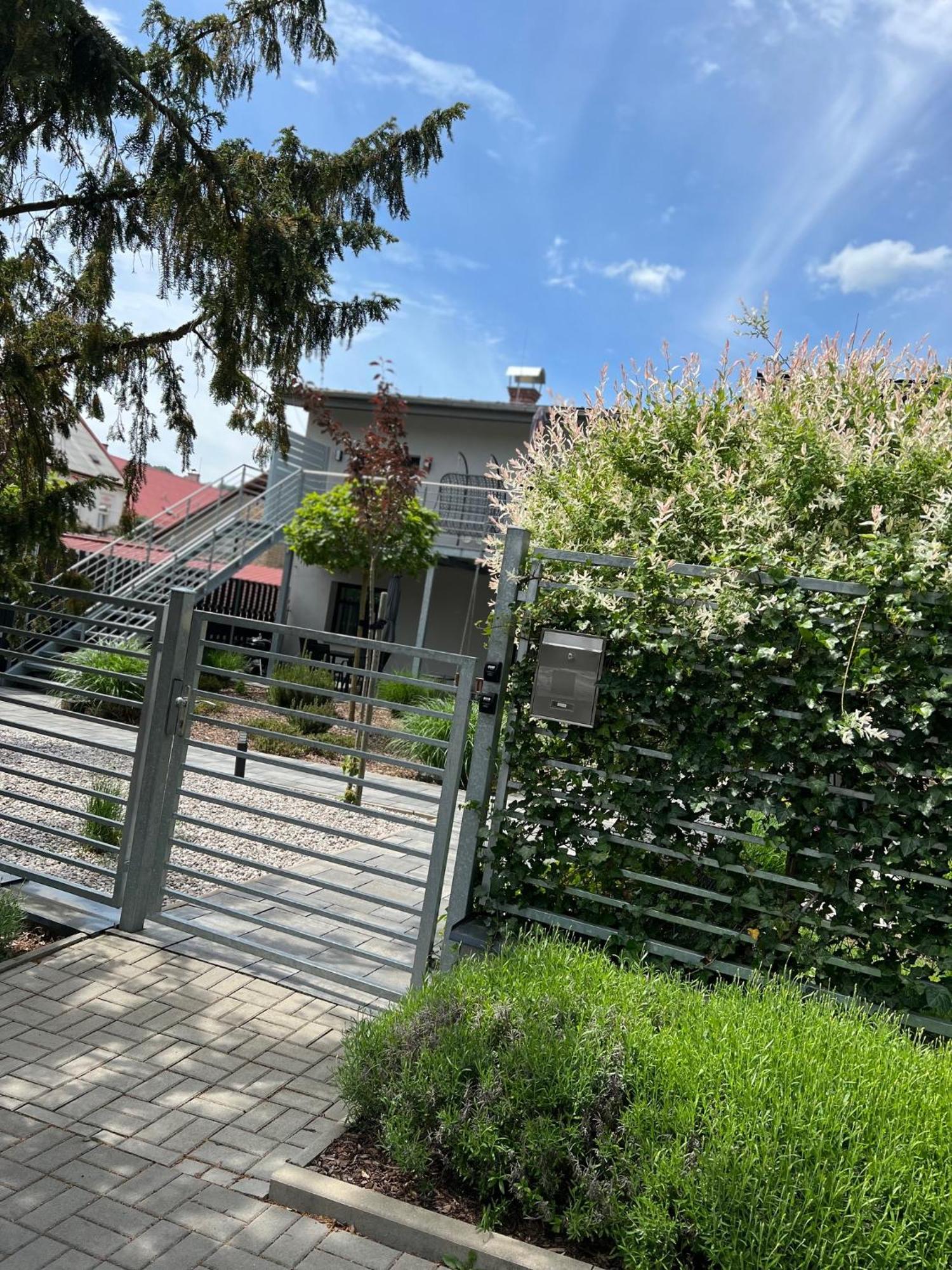Apartmany Benesov Benesov nad Ploucnici 외부 사진